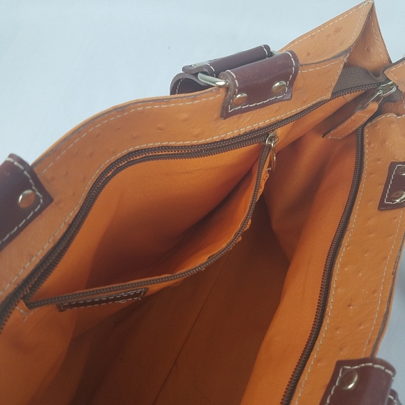 Claudia Firenze Ostrich Textured Italian Leather Bag - Picture 9 of 16